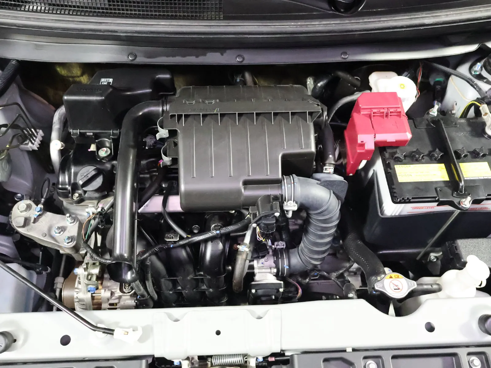 Mitsubishi Mirage photo 18