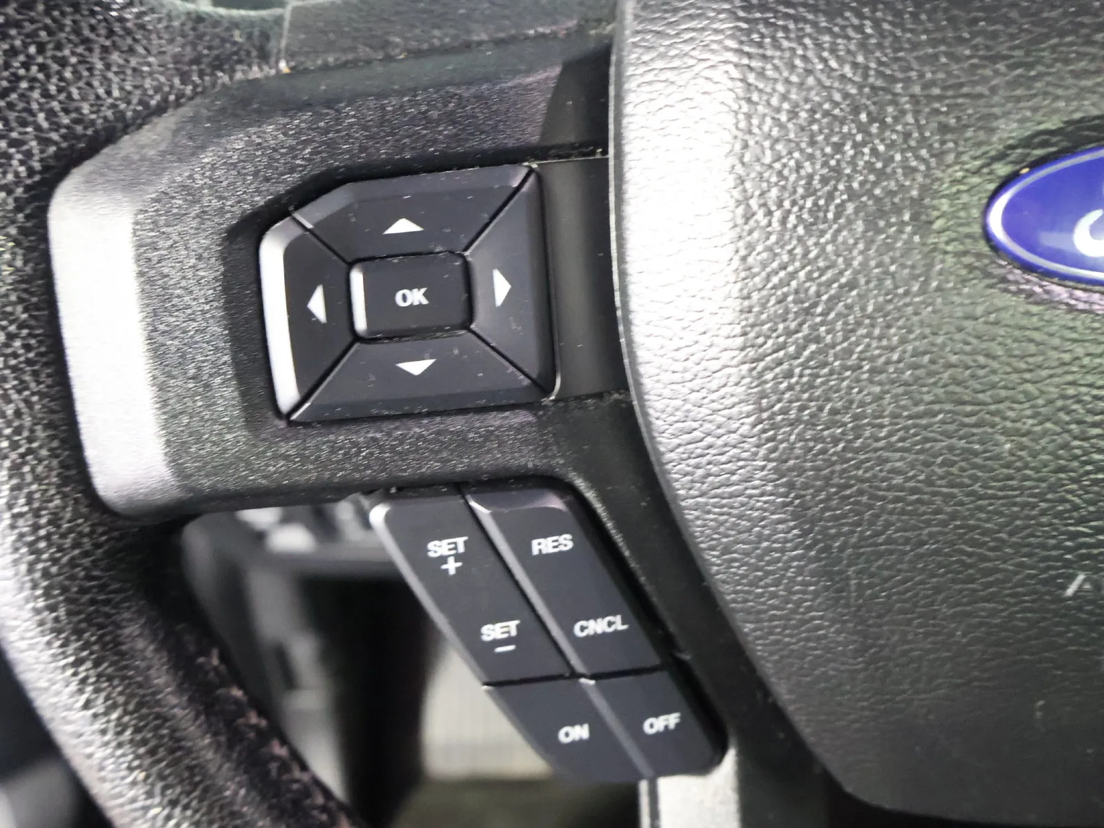 Ford F-150 photo 31