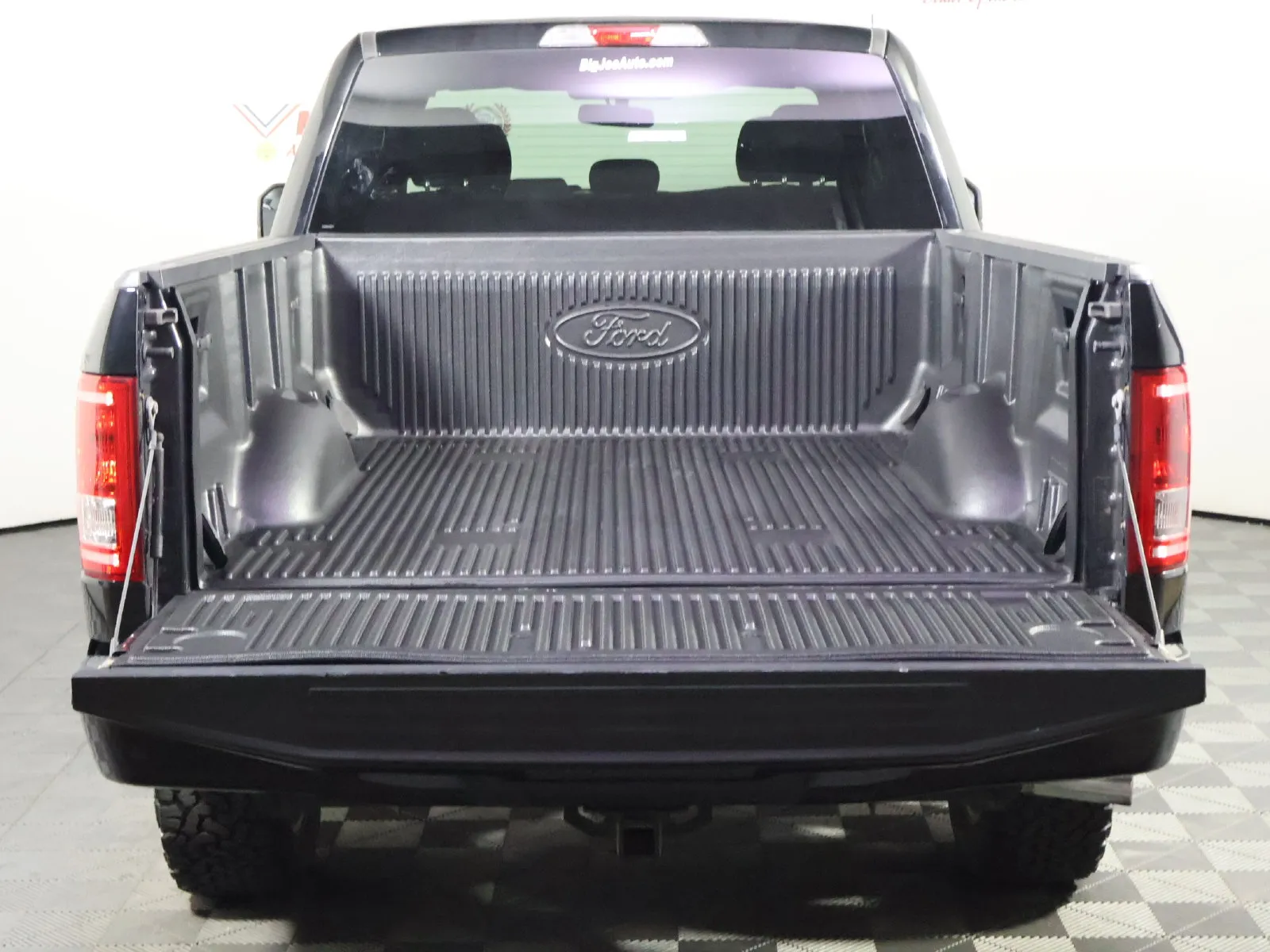 Ford F-150 photo 10
