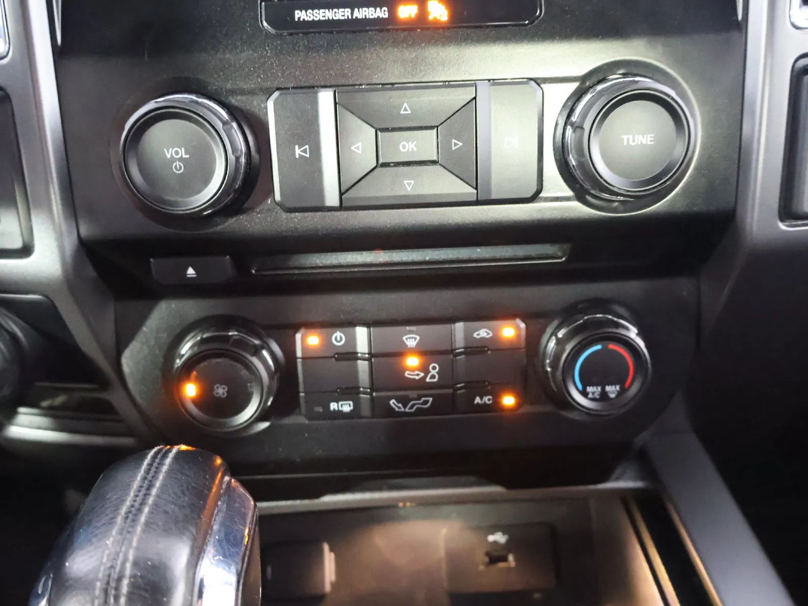Ford F-150 photo 36