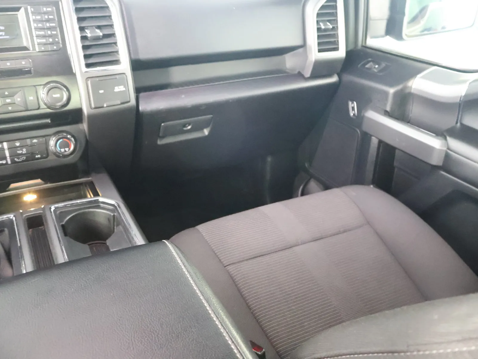 Ford F-150 photo 28