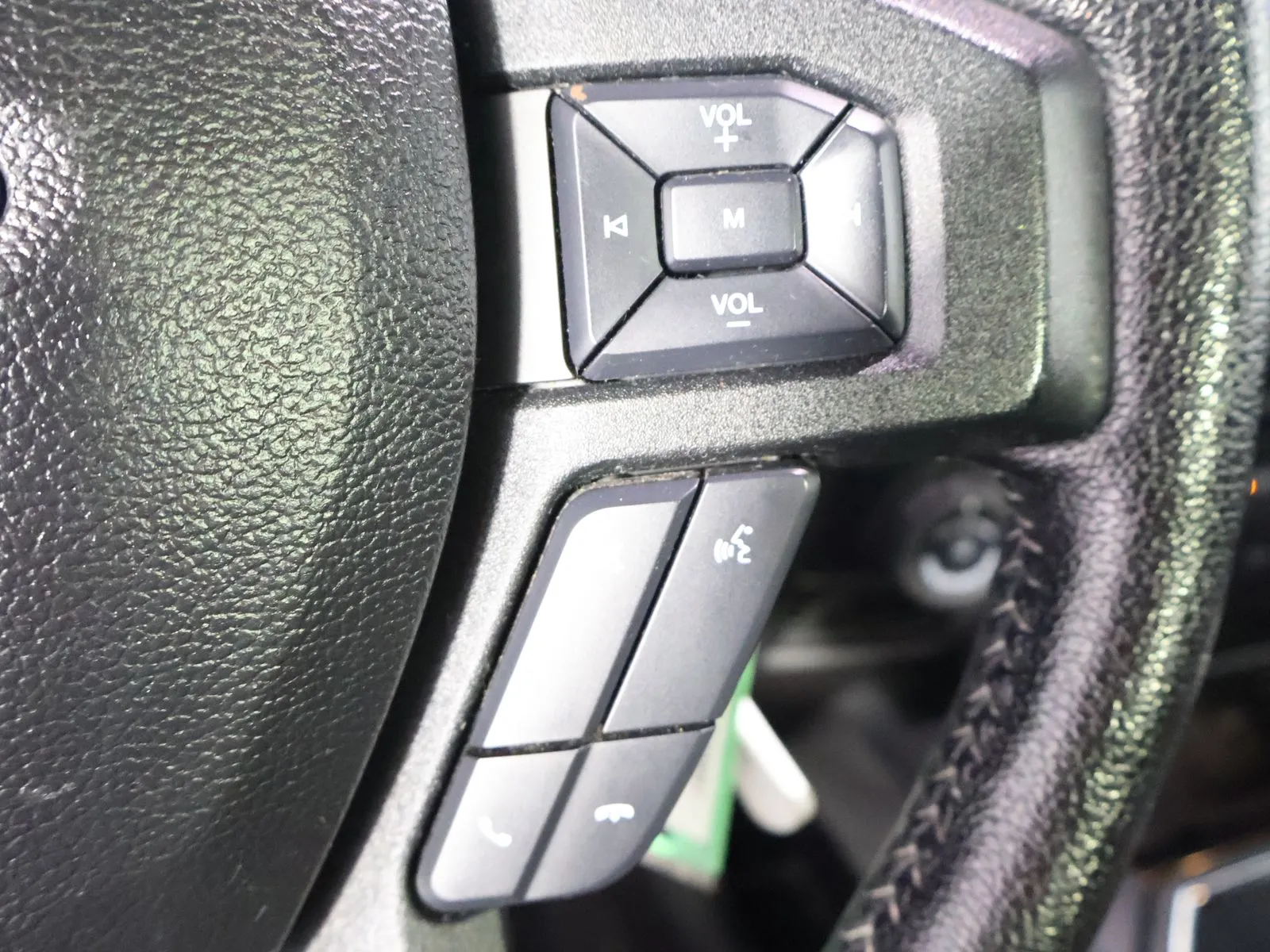 Ford F-150 photo 32