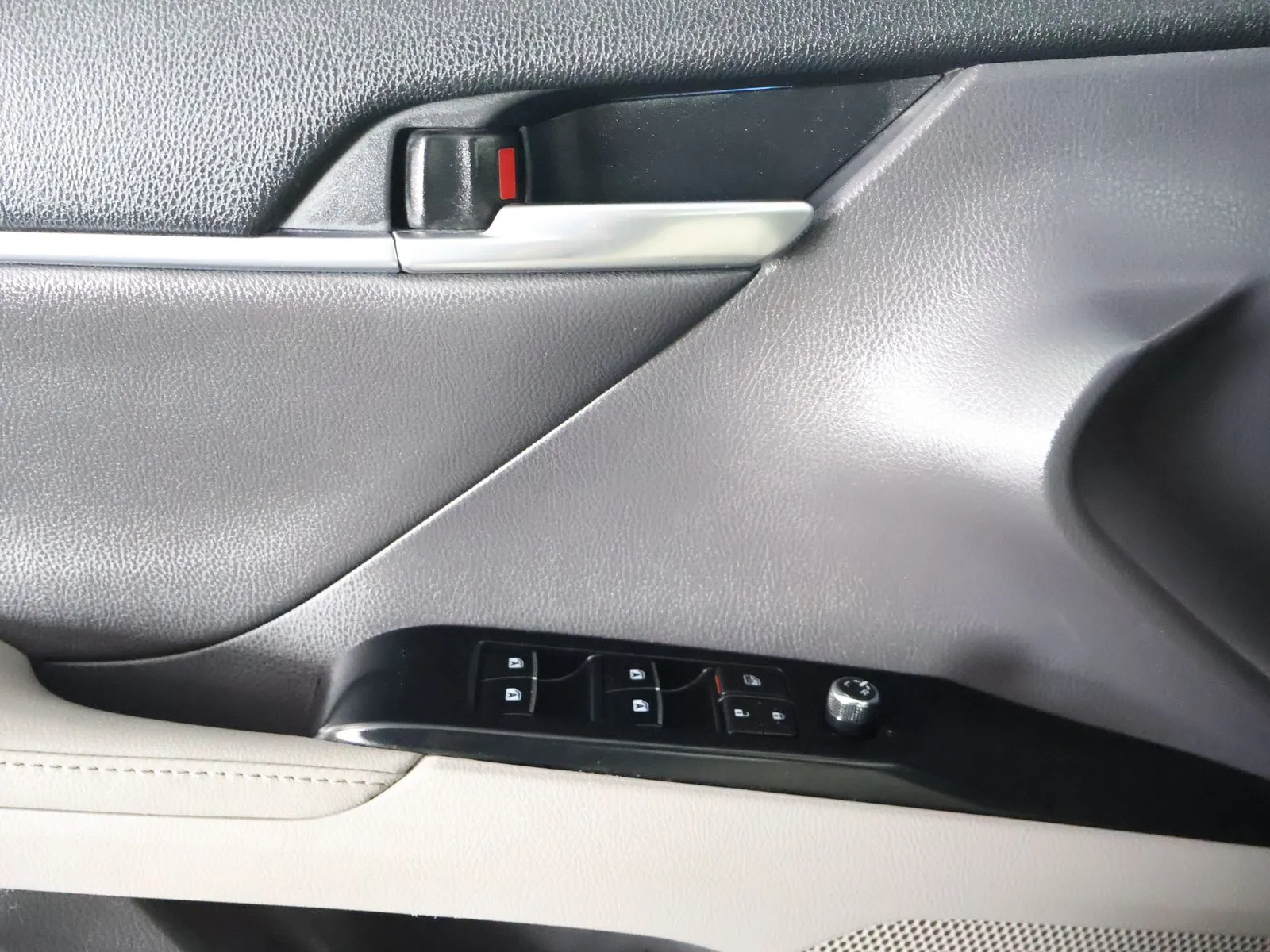 Toyota Camry photo 29