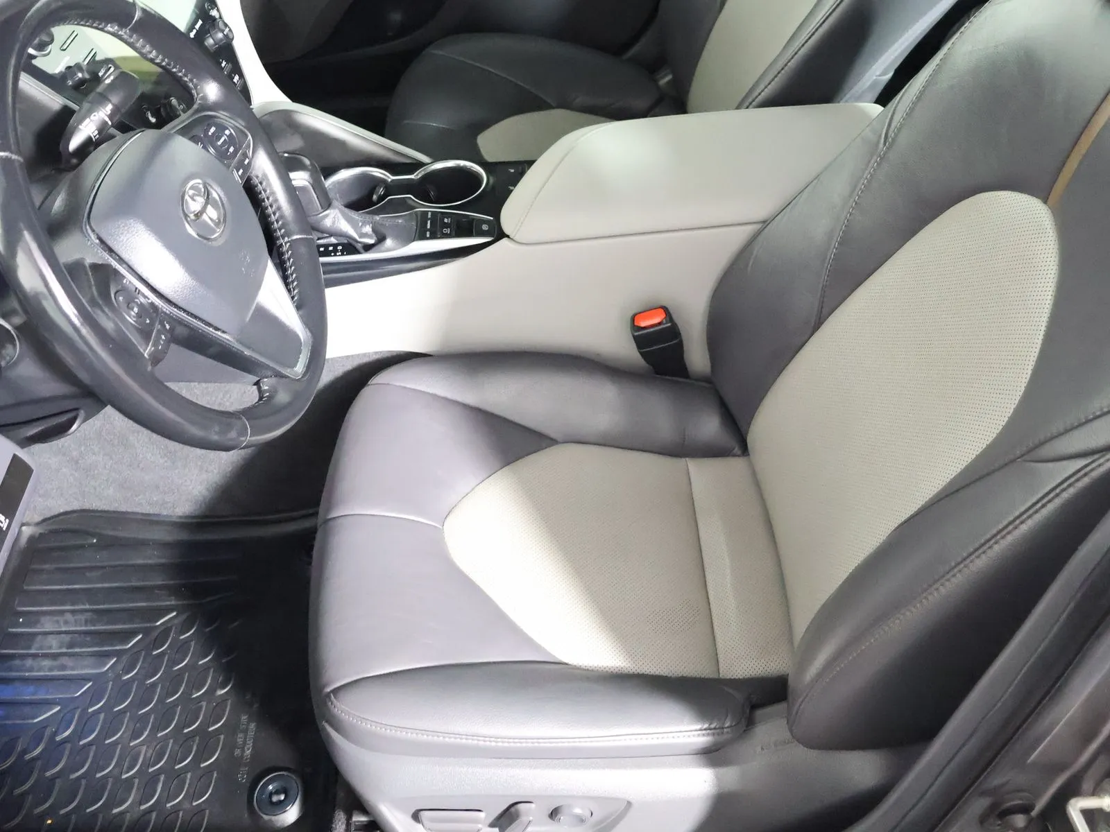 Toyota Camry photo 23