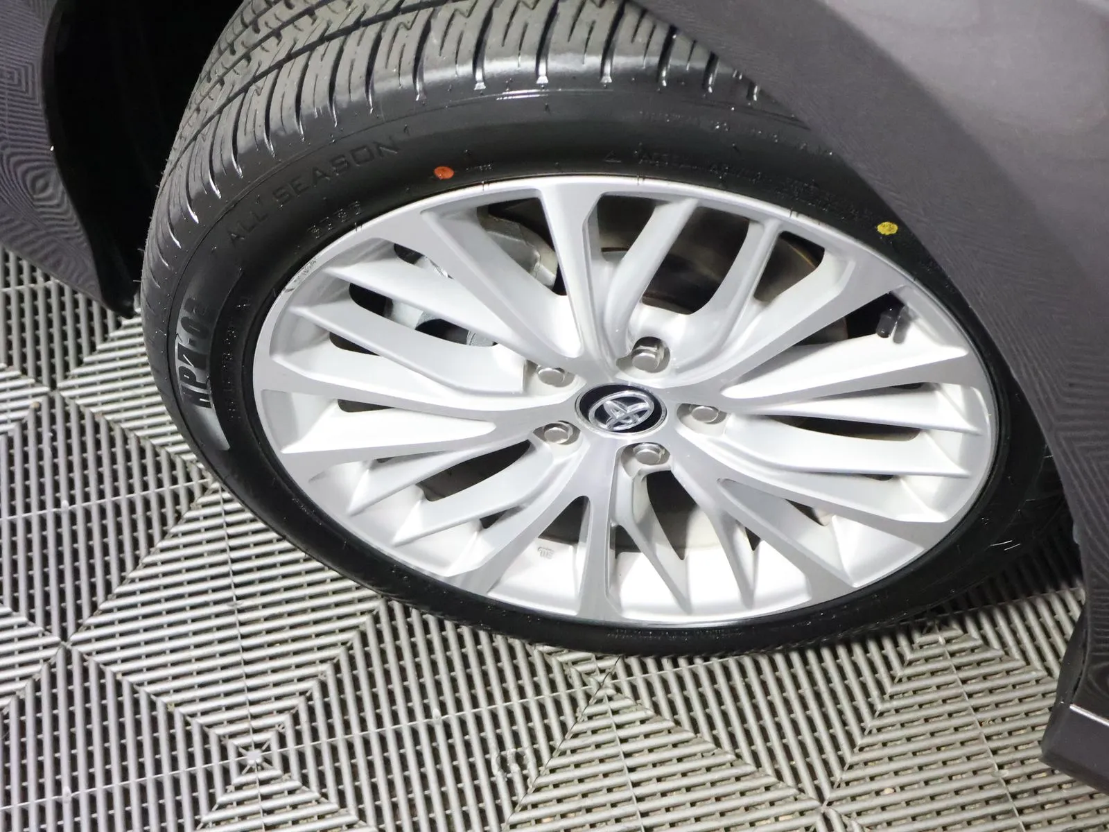 Toyota Camry photo 17