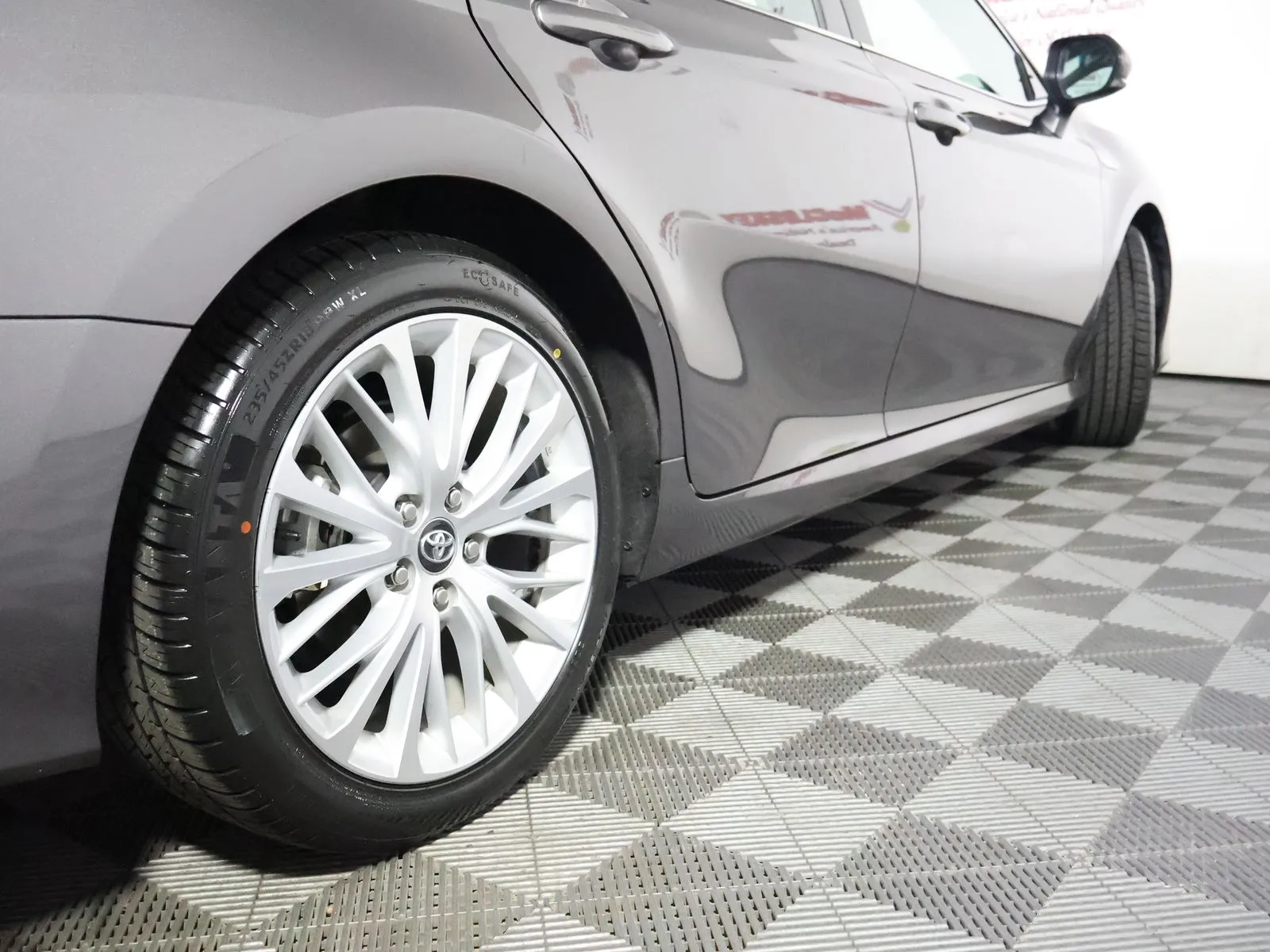 Toyota Camry photo 10
