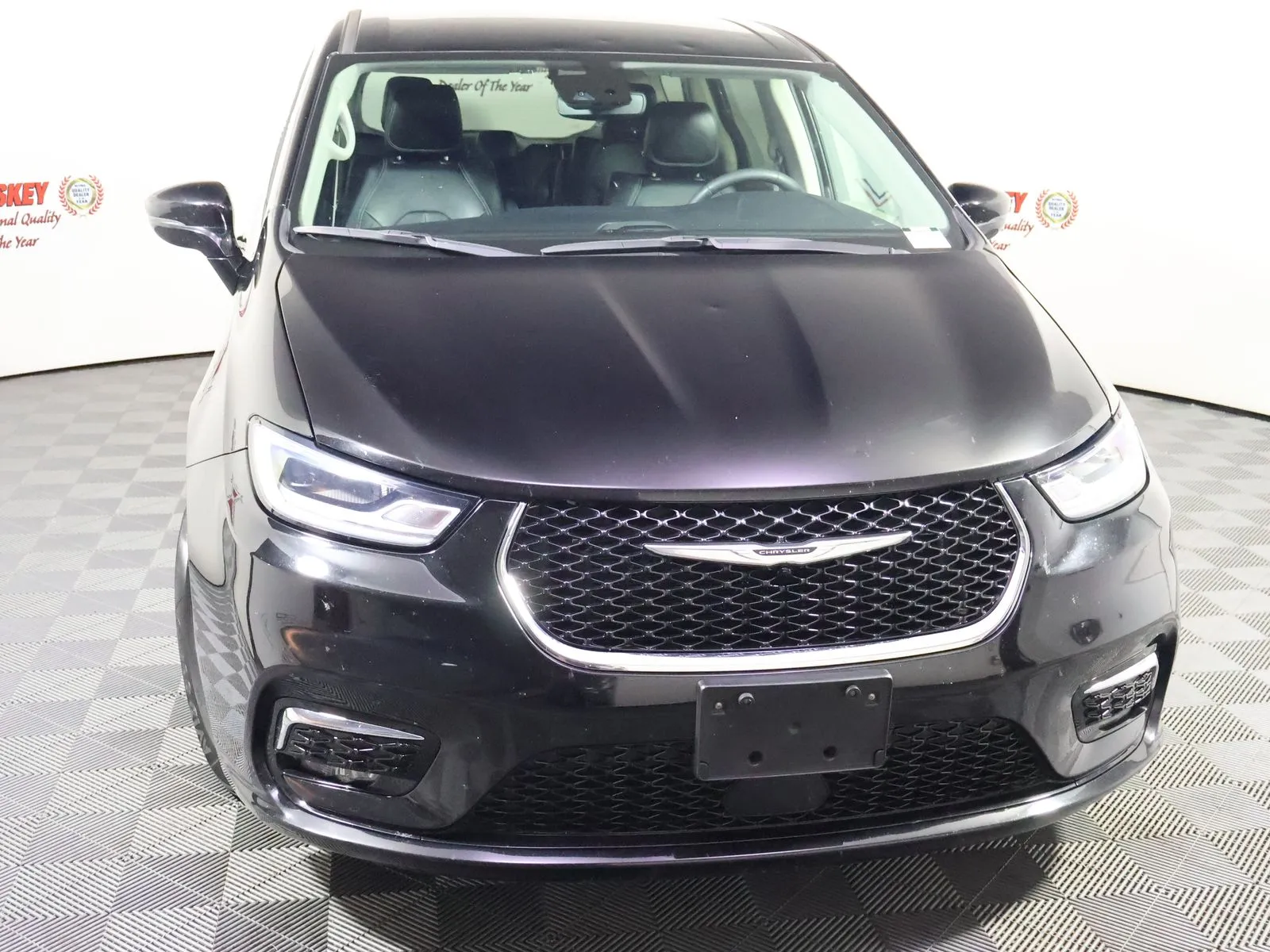 Chrysler Pacifica photo 15