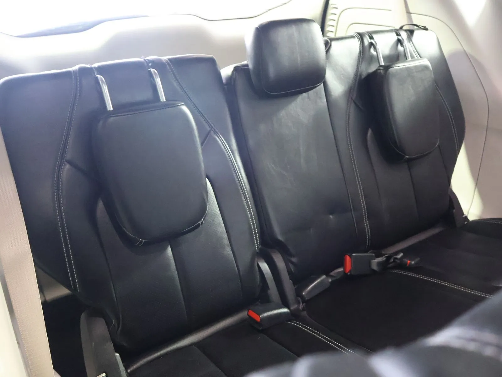 Chrysler Pacifica photo 44