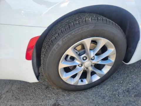 More photos of 2027 Chrysler Pacifica Limited at McCloskey Imports & 4x4s (Licensed as McCloskey Isuzu), CO