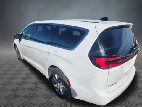 Another view of 2027 Chrysler Pacifica Limited for sale in Colorado Springs, CO at McCloskey Imports & 4x4s (Licensed as McCloskey Isuzu)