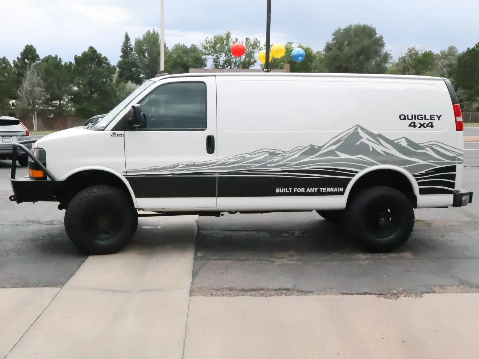 GMC Savana photo 24