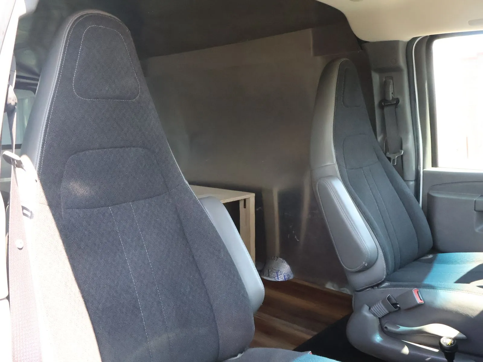 GMC Savana photo 48