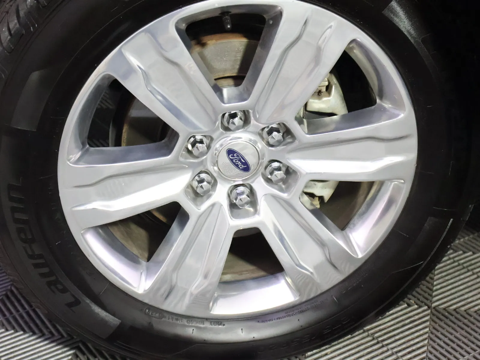 Ford F-150 photo 19