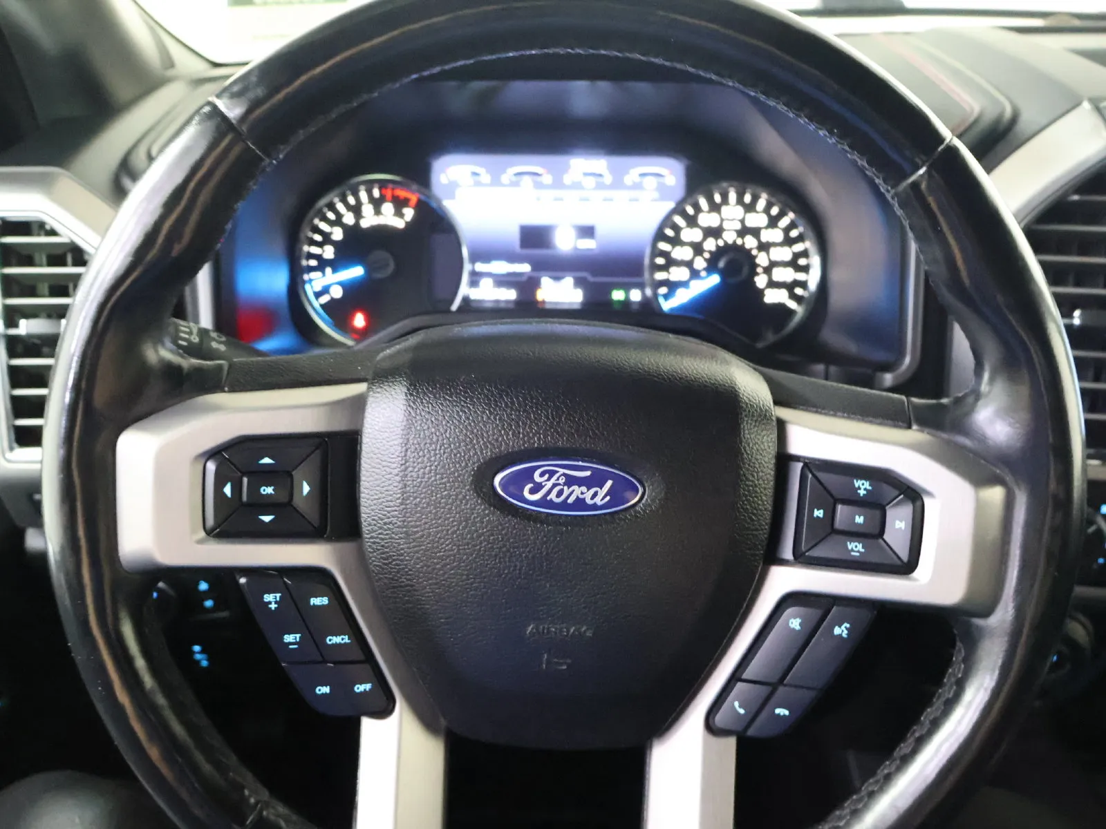 Ford F-150 photo 38