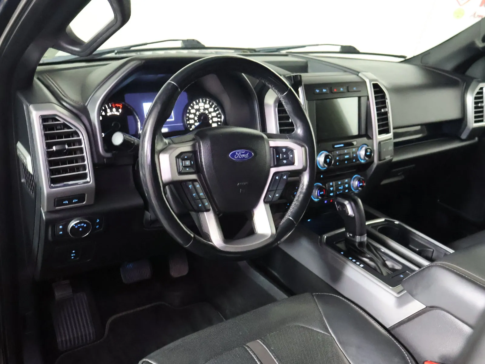 Ford F-150 photo 25