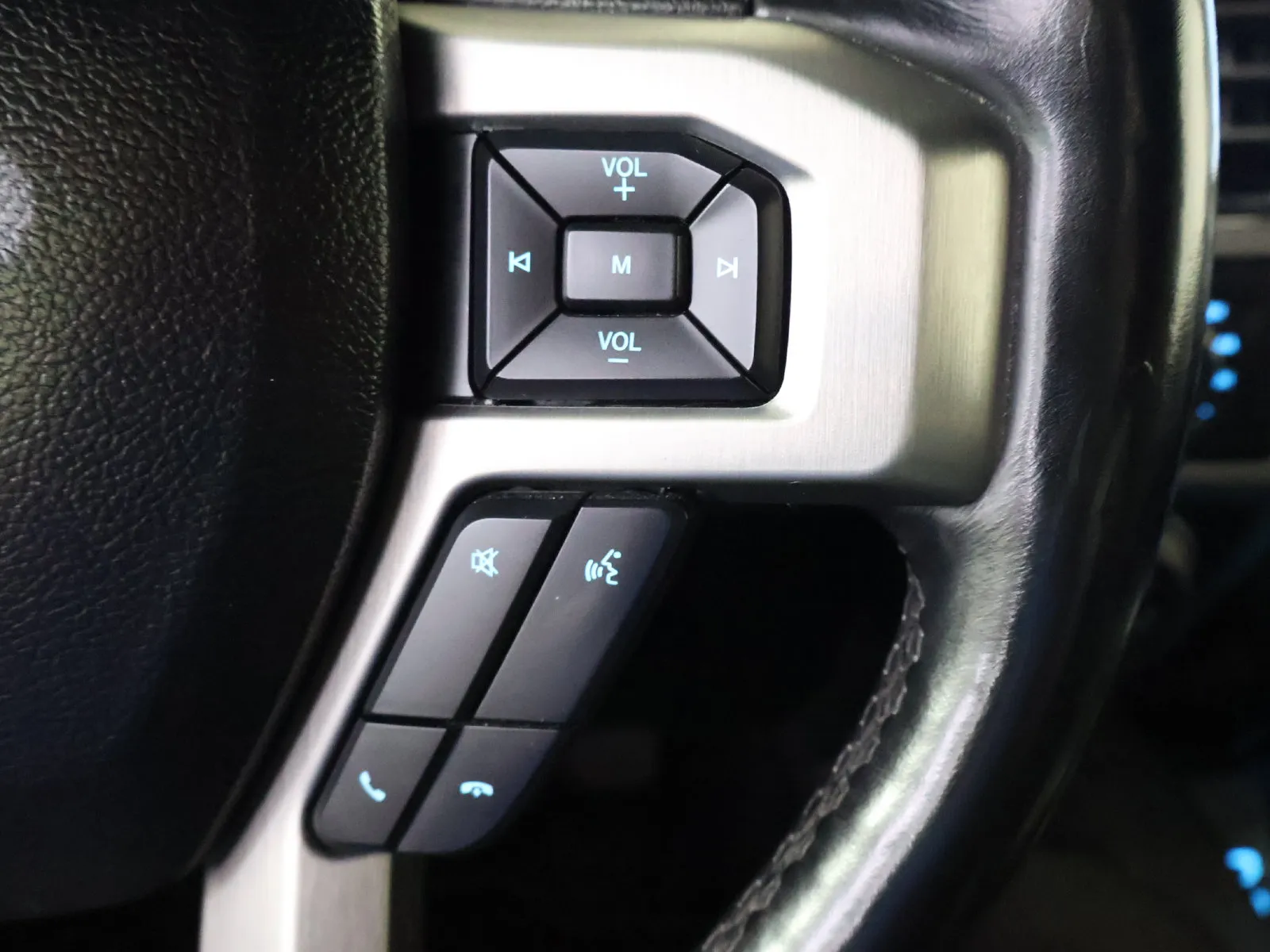 Ford F-150 photo 39