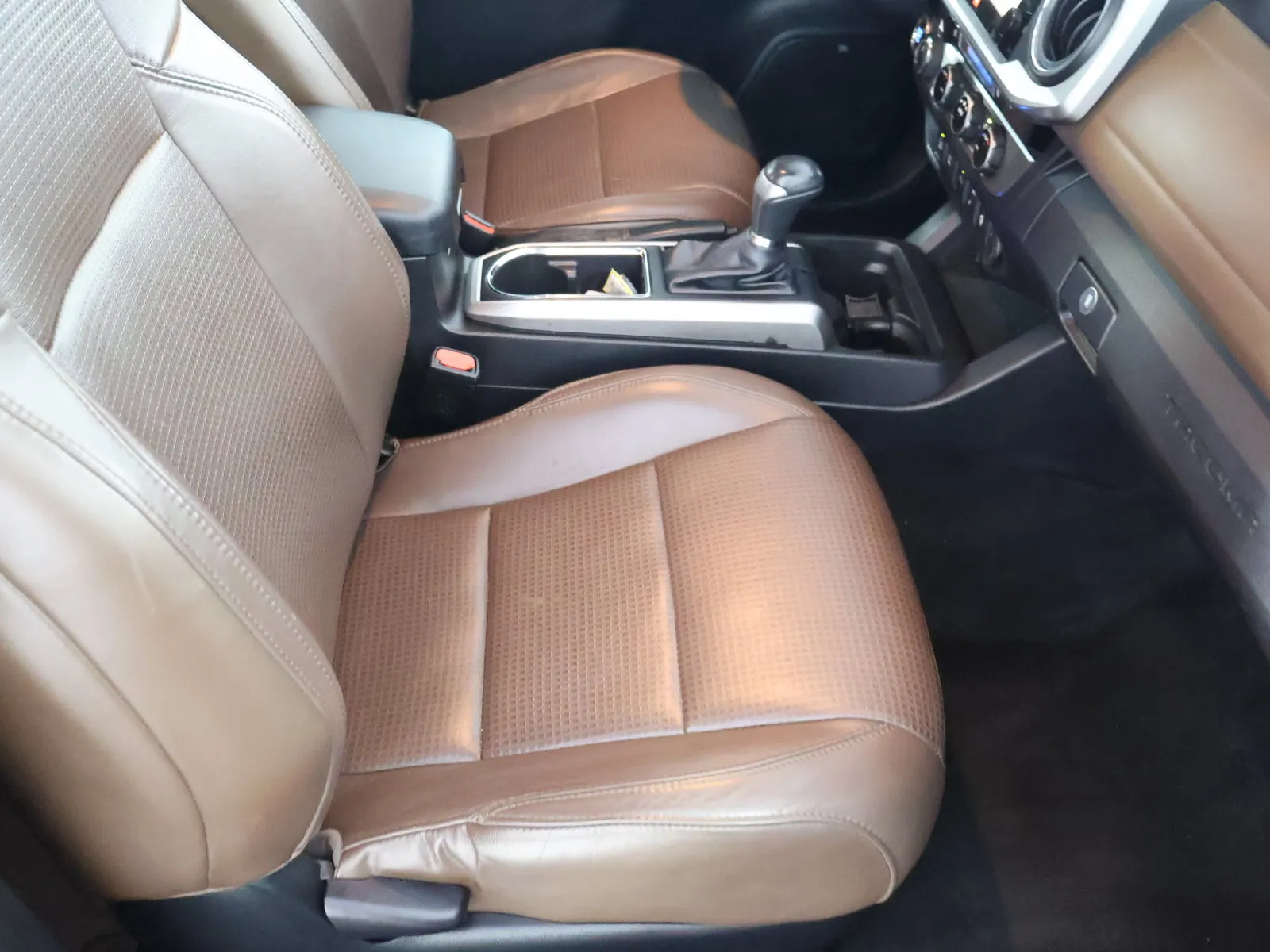Toyota Tacoma photo 50