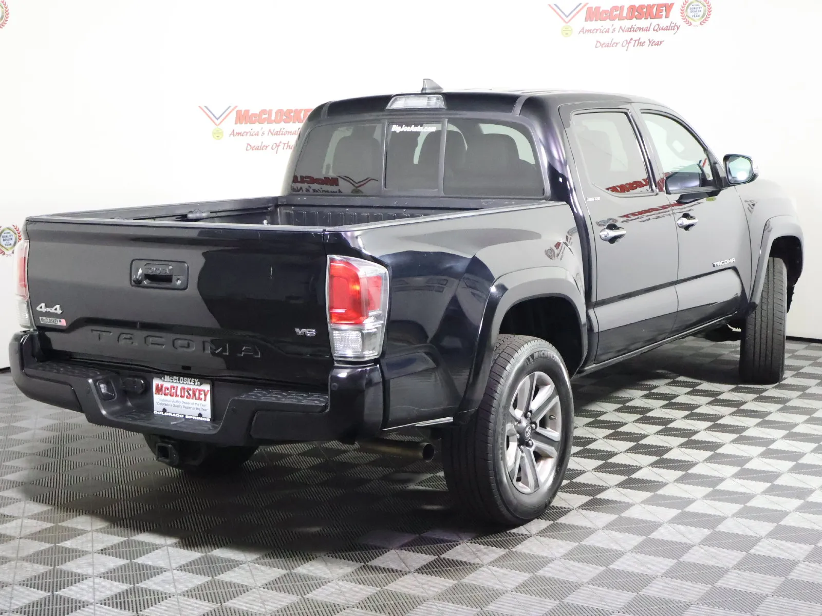 Toyota Tacoma photo 5