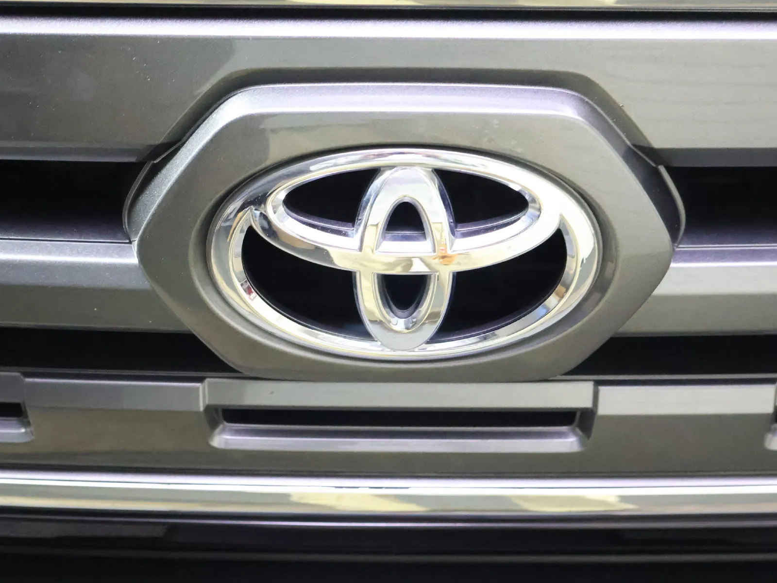 Toyota Tacoma photo 17