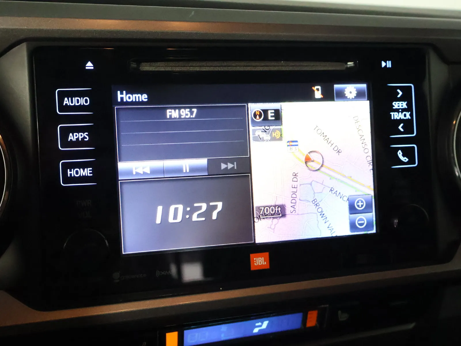 Toyota Tacoma photo 38