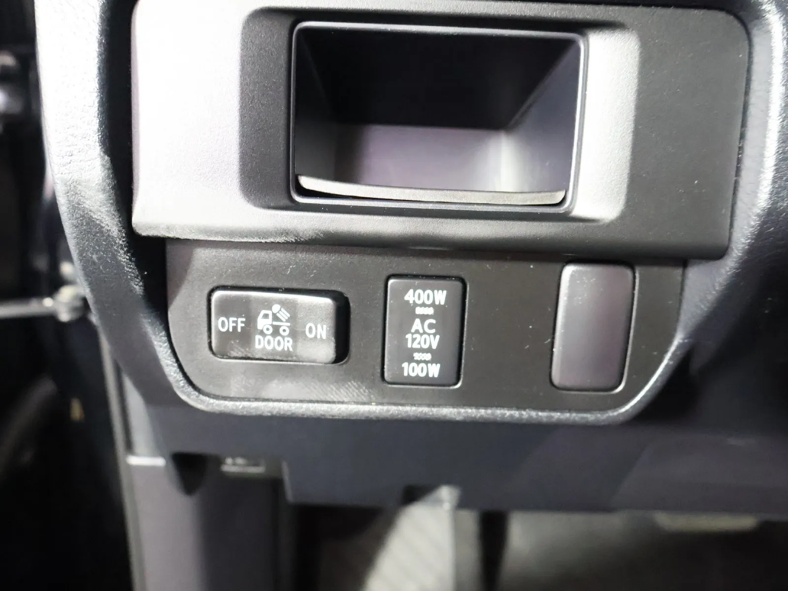 Toyota Tacoma photo 31
