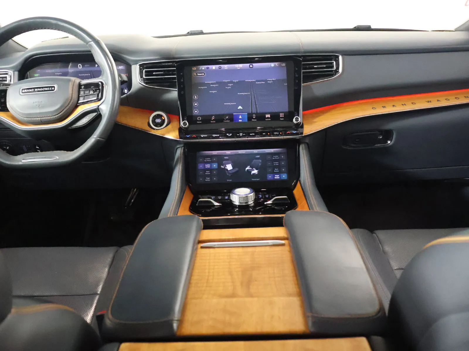 Jeep Grand Wagoneer photo 43