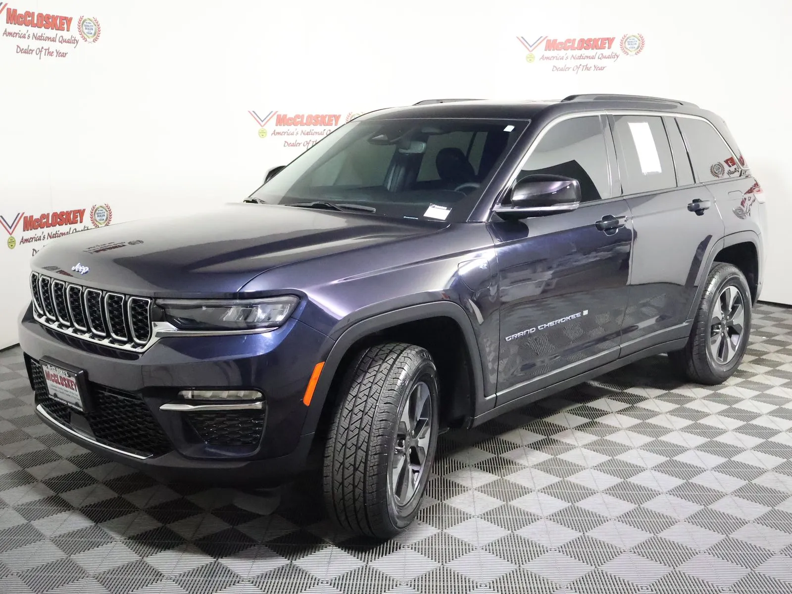 Jeep Grand Cherokee photo 12