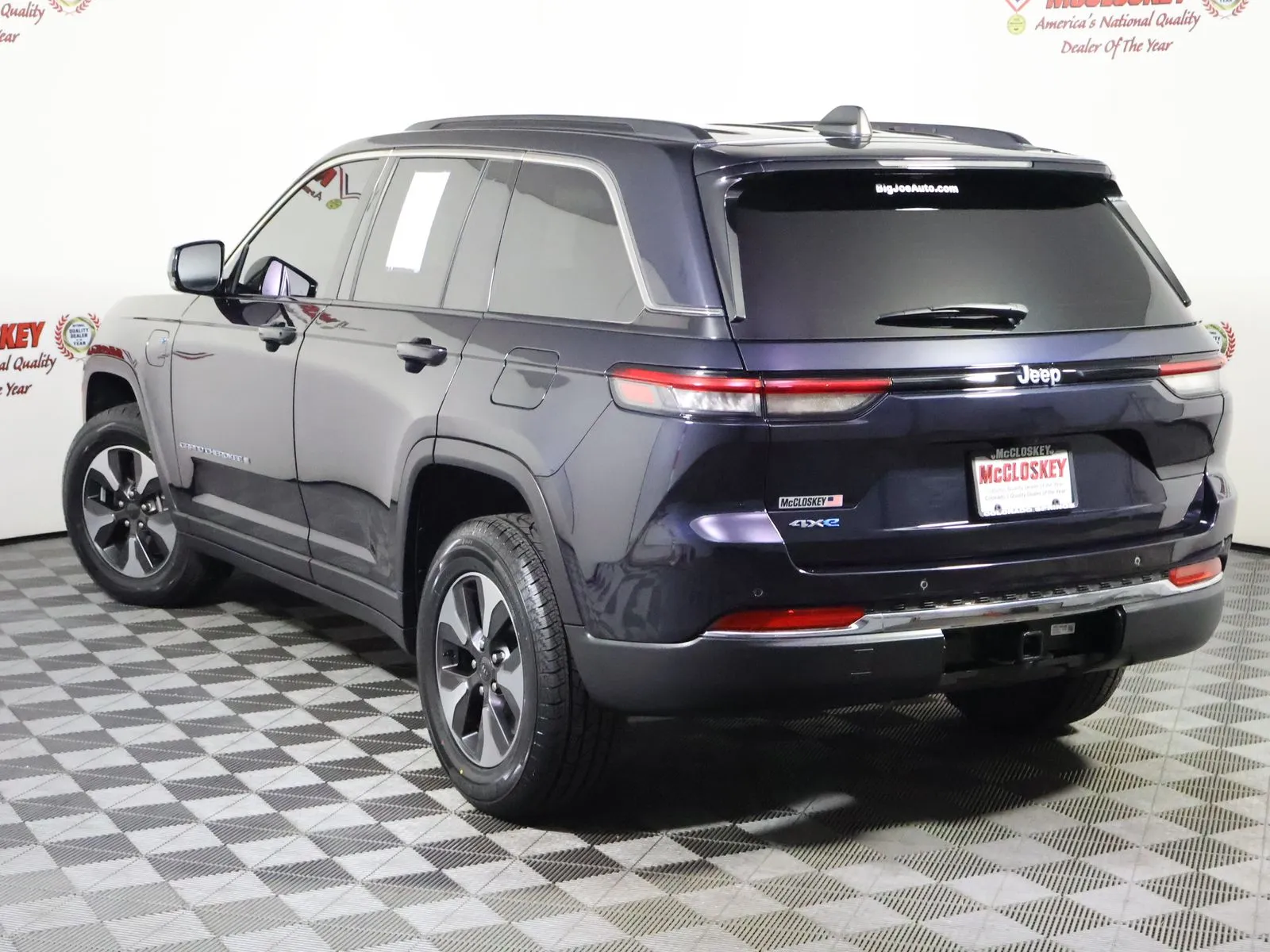 Jeep Grand Cherokee photo 11