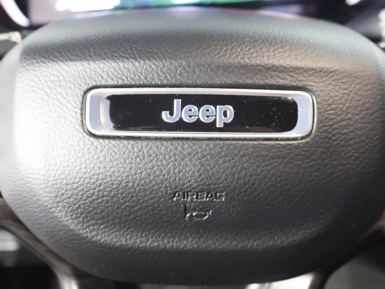 Jeep Grand Cherokee photo 29