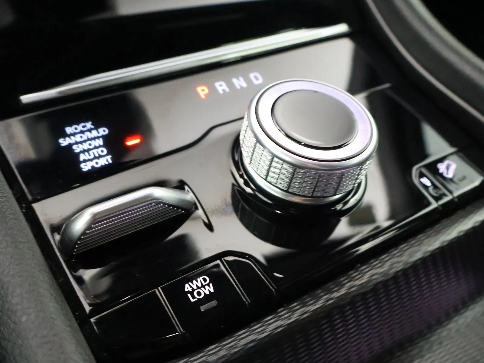 Jeep Grand Cherokee photo 39
