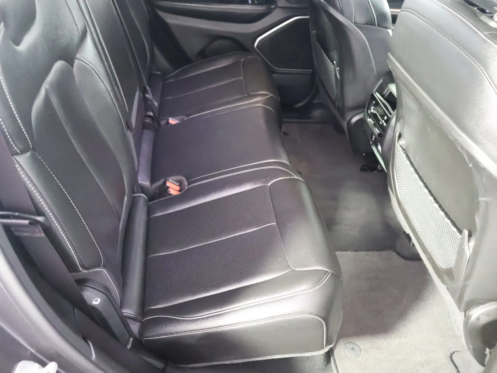 Jeep Grand Cherokee photo 52