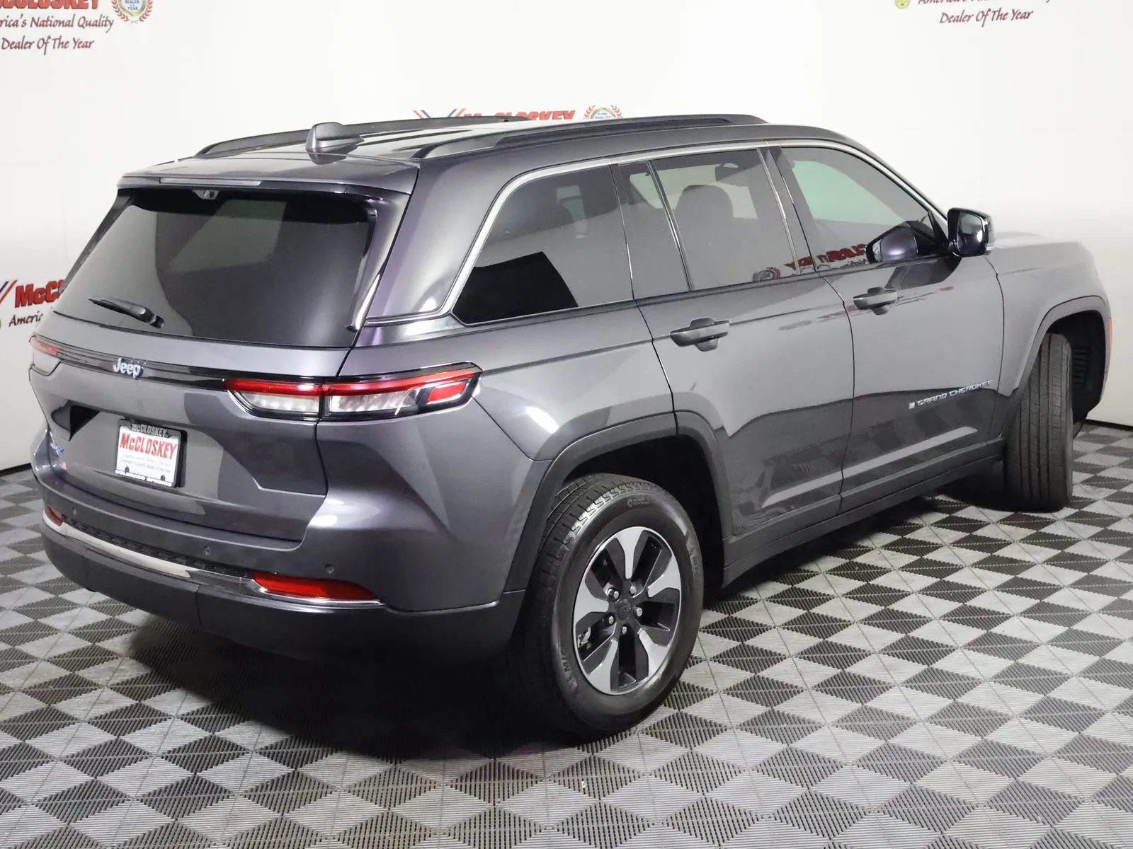 Jeep Grand Cherokee photo 4
