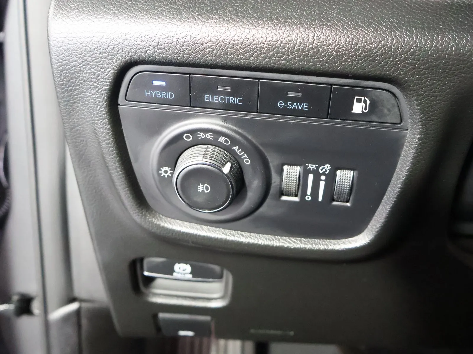 Jeep Grand Cherokee photo 36