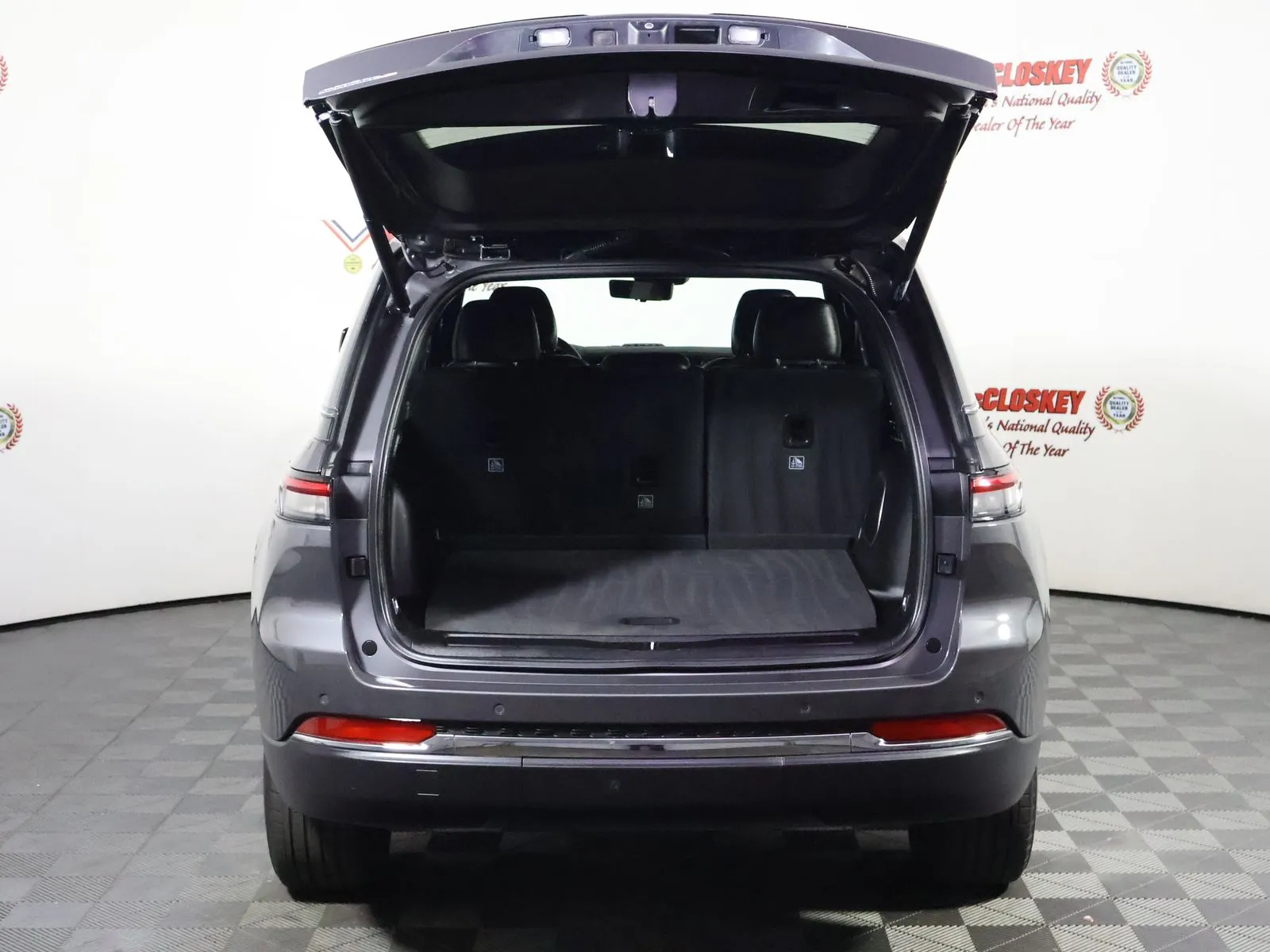 Jeep Grand Cherokee photo 10