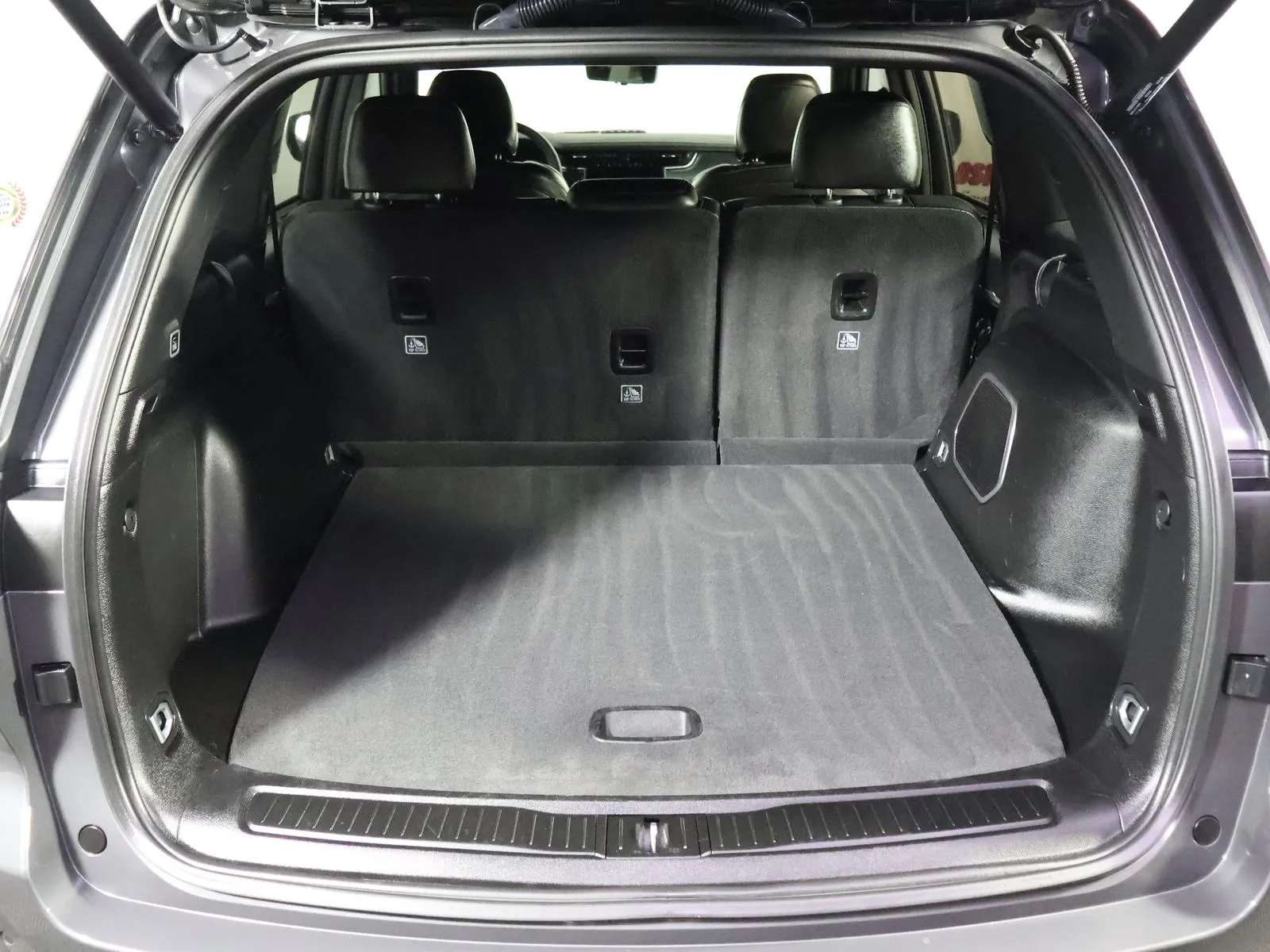 Jeep Grand Cherokee photo 11
