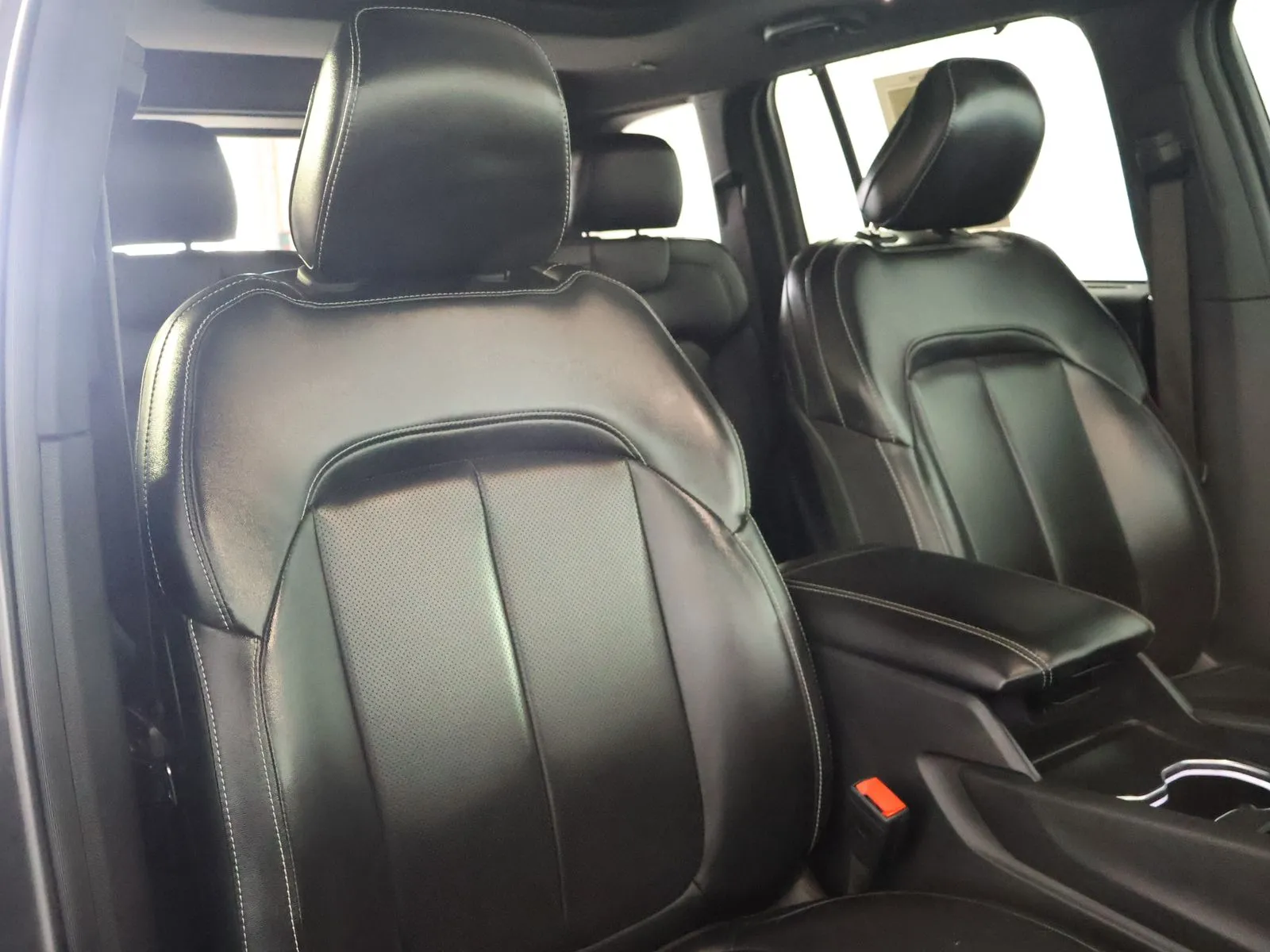 Jeep Grand Cherokee photo 56