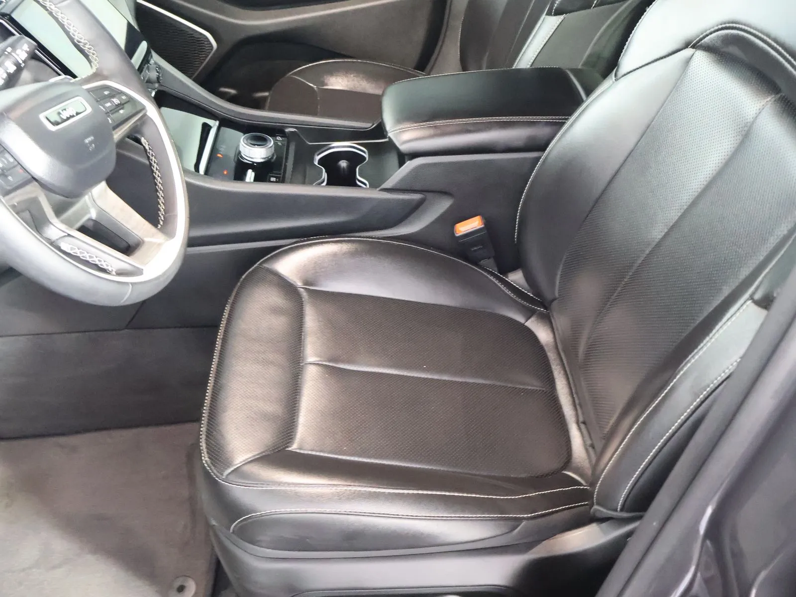 Jeep Grand Cherokee photo 25