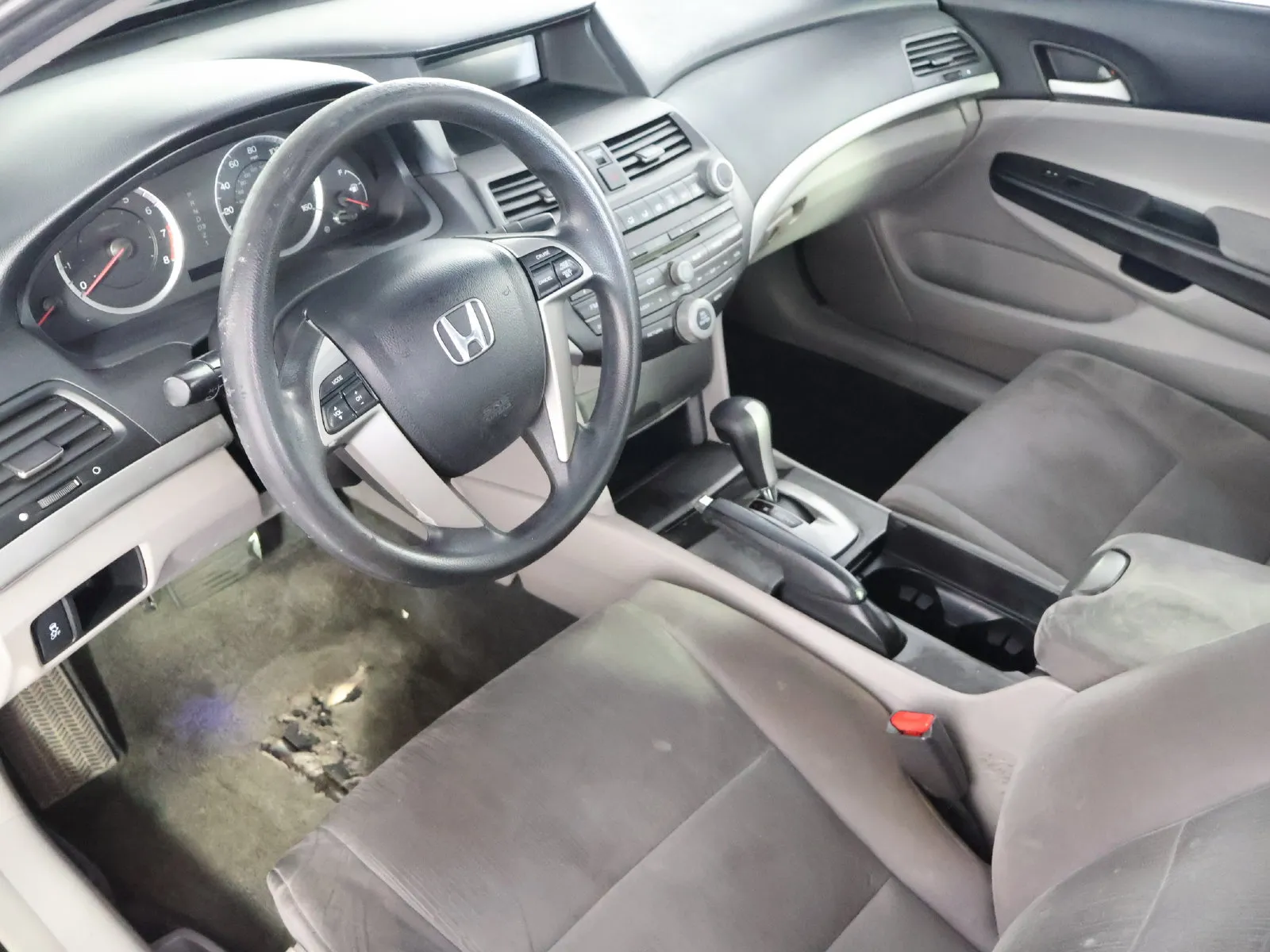 Honda Accord photo 20