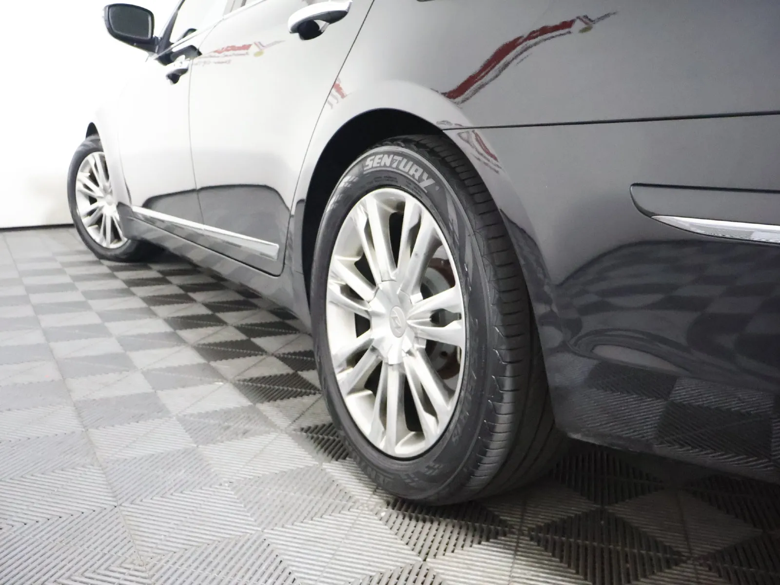 Hyundai Genesis photo 10