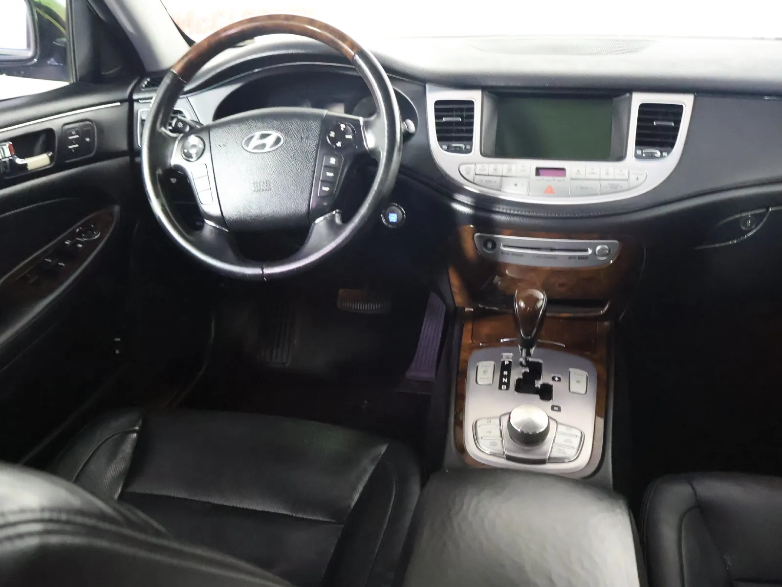 Hyundai Genesis photo 24