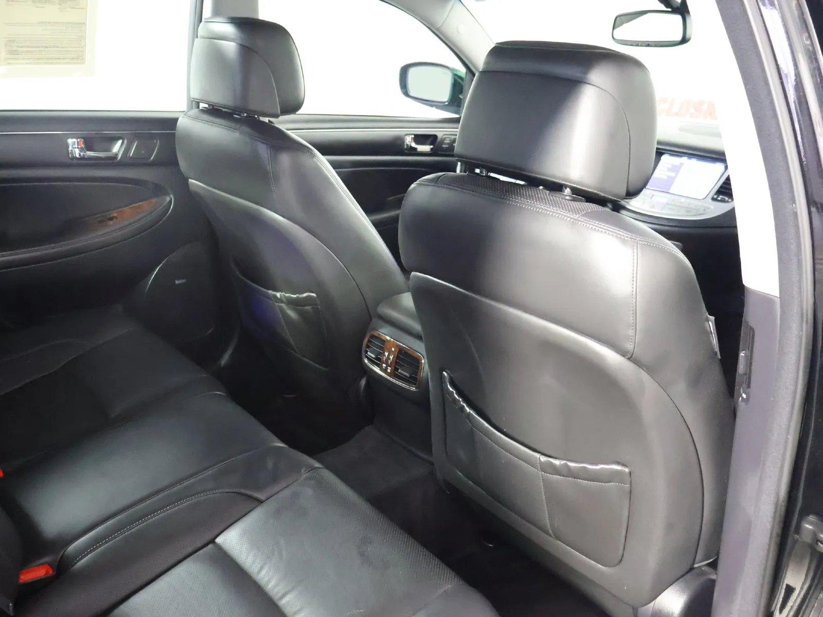 Hyundai Genesis photo 47