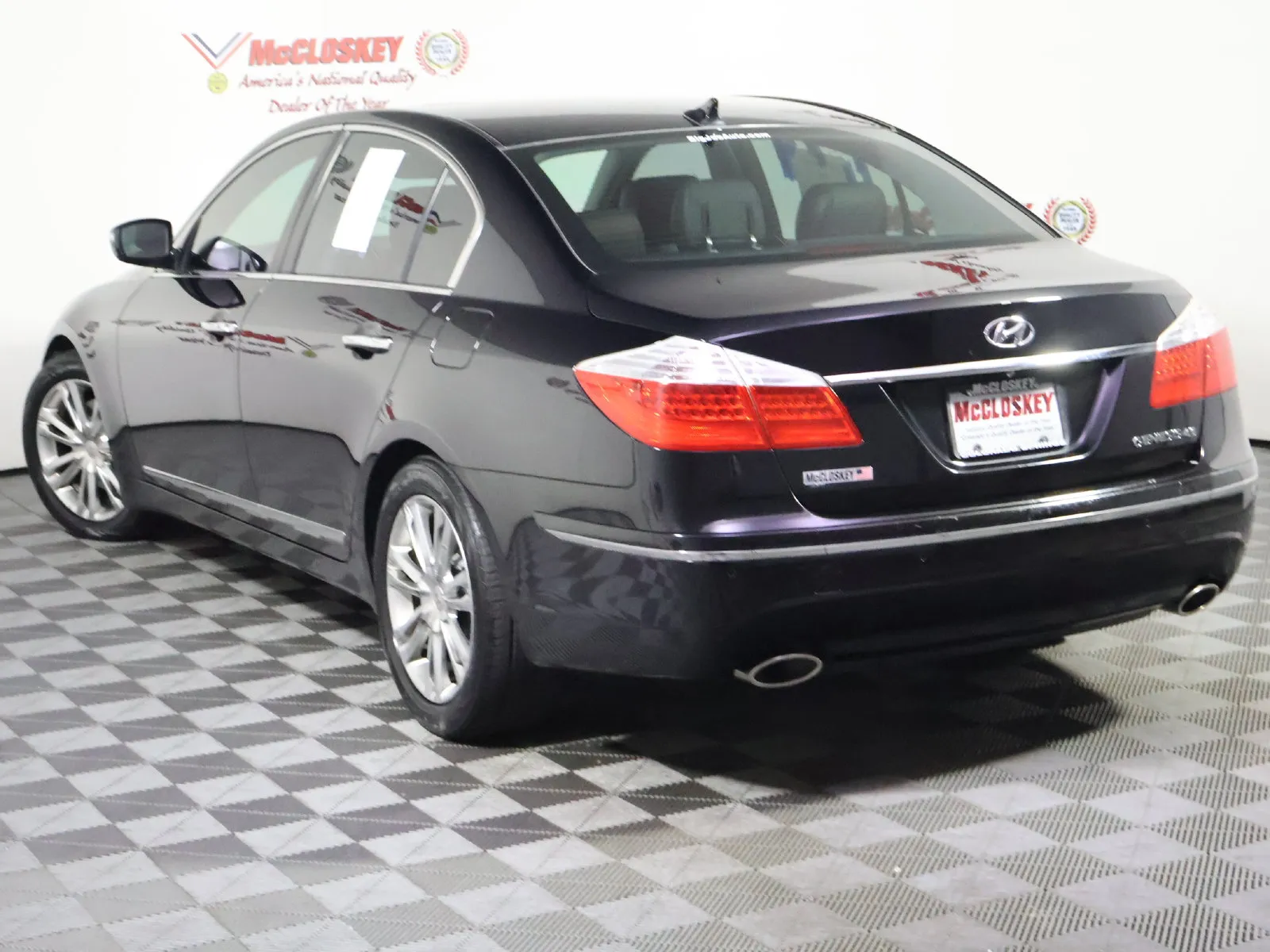 Hyundai Genesis photo 11