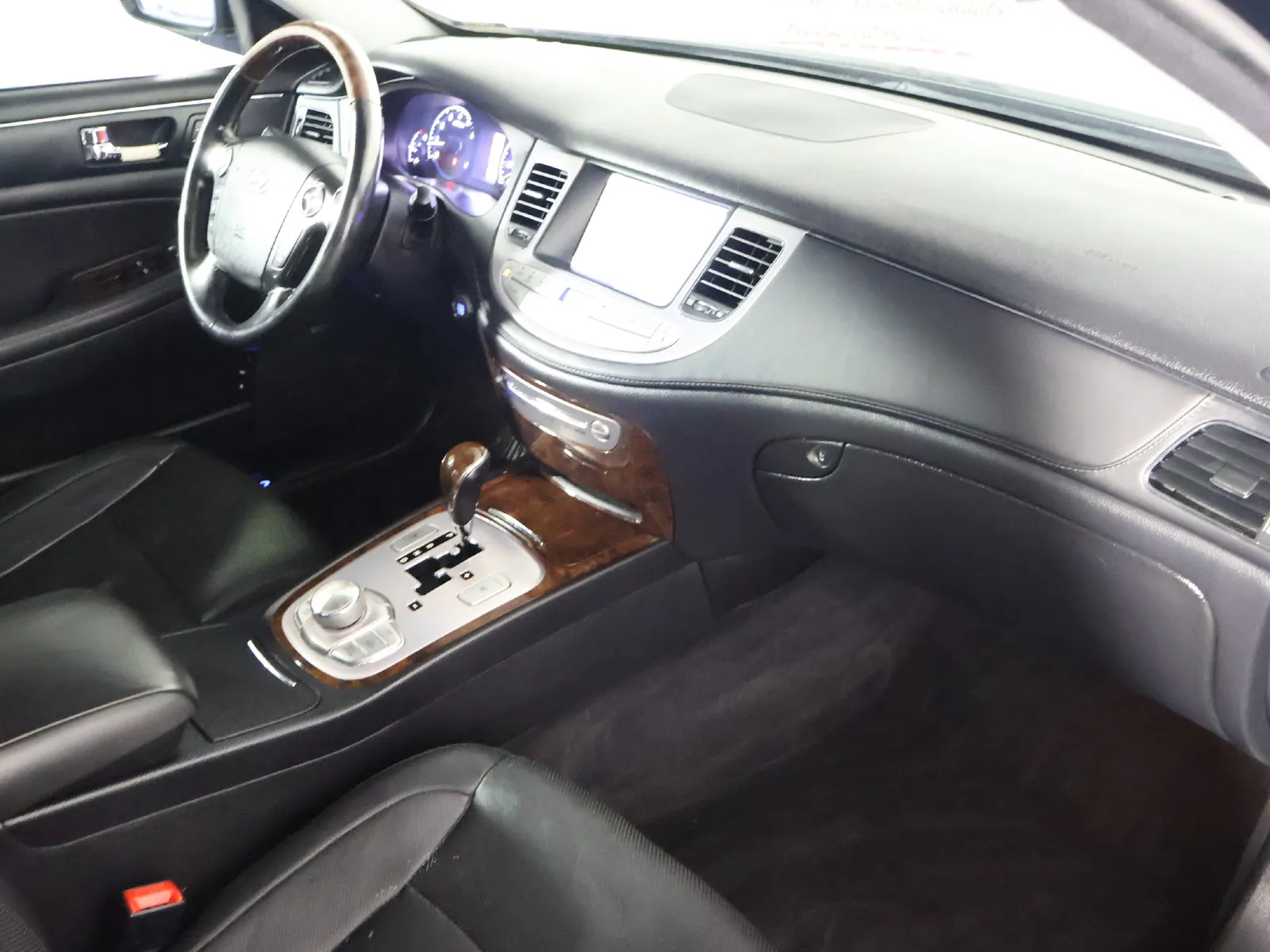 Hyundai Genesis photo 50