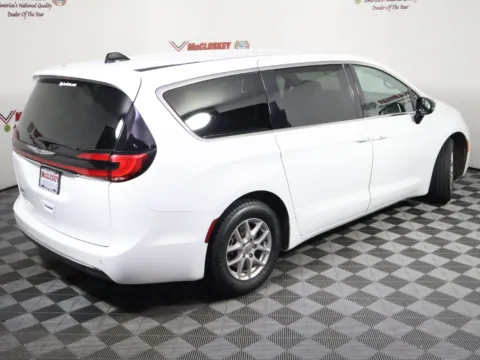 More photos of 2024 Chrysler Pacifica Touring L at McCloskey Imports & 4x4s (Licensed as McCloskey Isuzu), CO