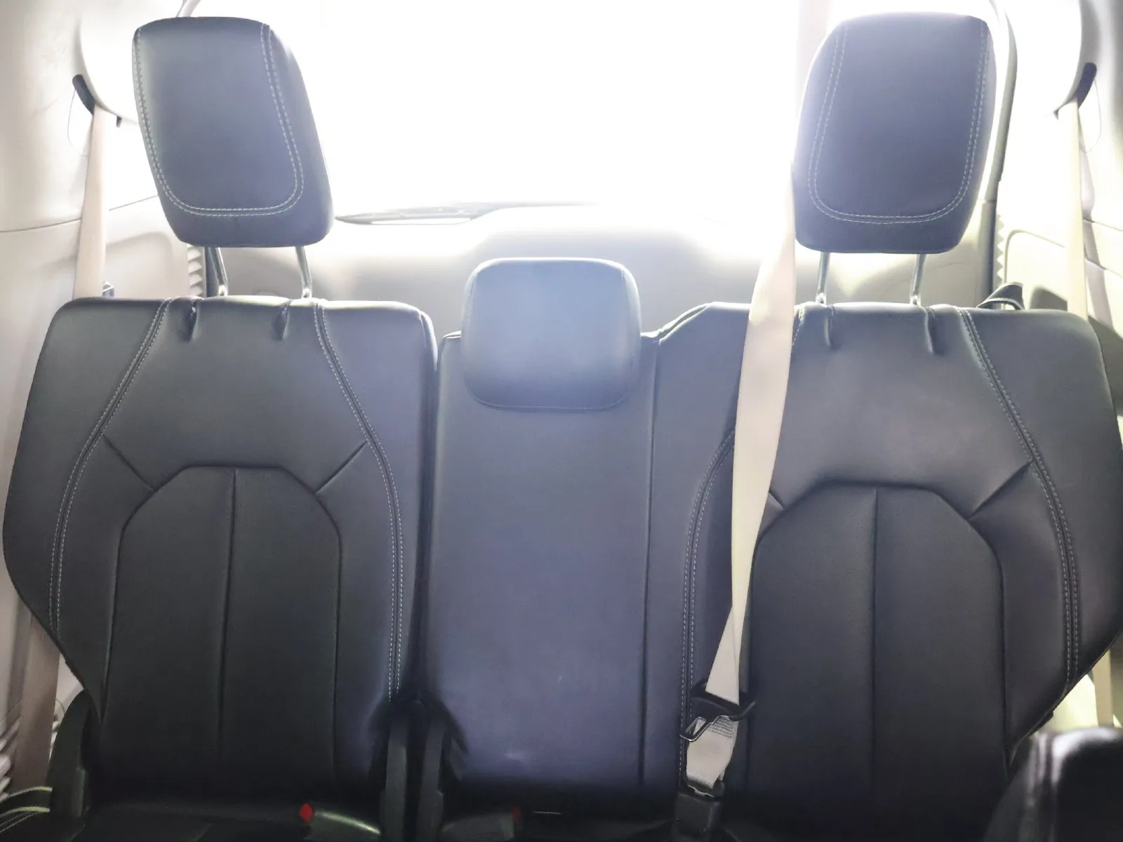 Chrysler Pacifica photo 46