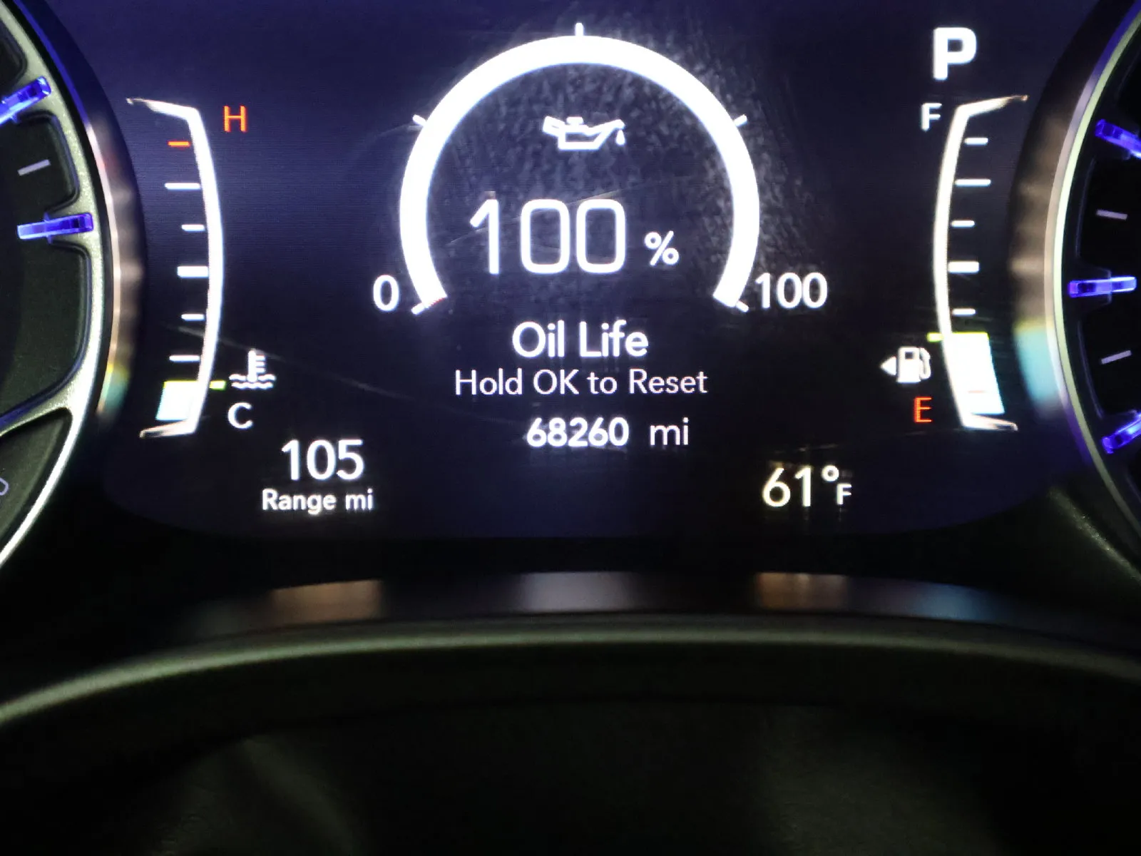 Chrysler Pacifica photo 37