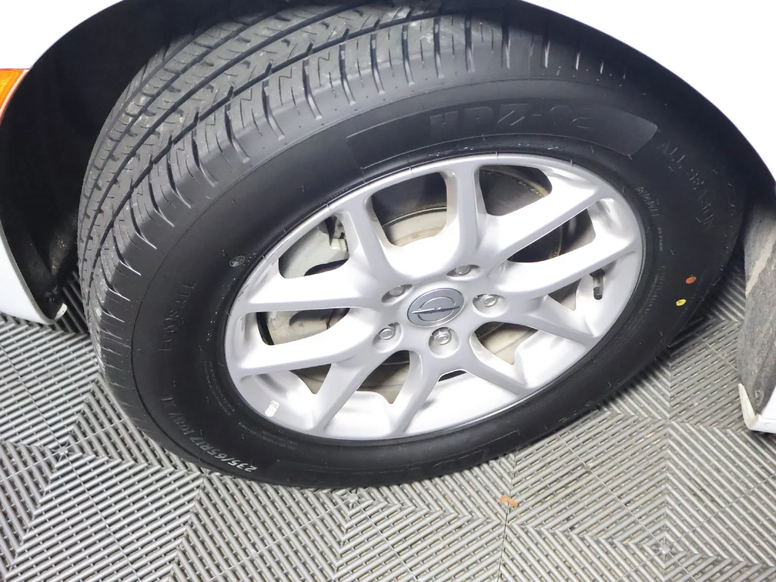 Chrysler Pacifica photo 19
