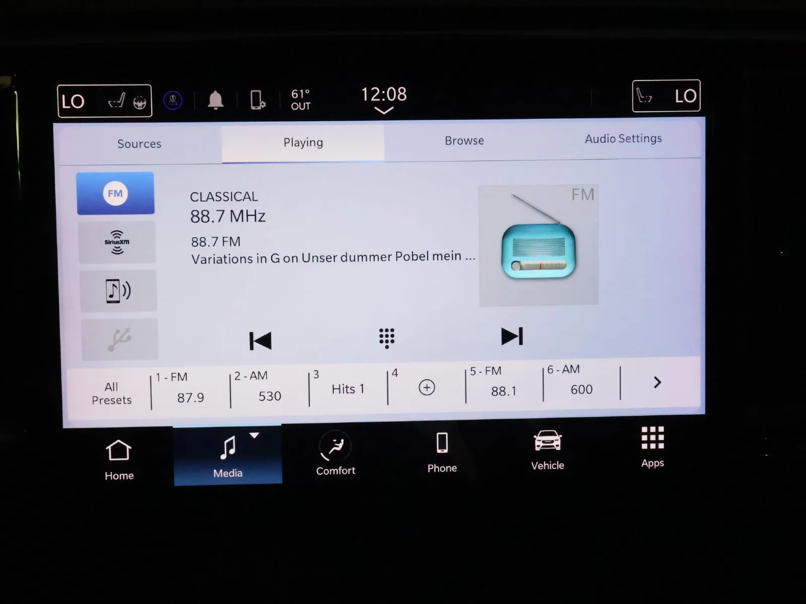 Chrysler Pacifica photo 39