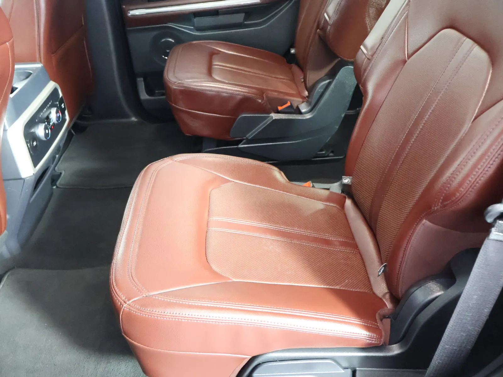 Ford Expedition photo 51