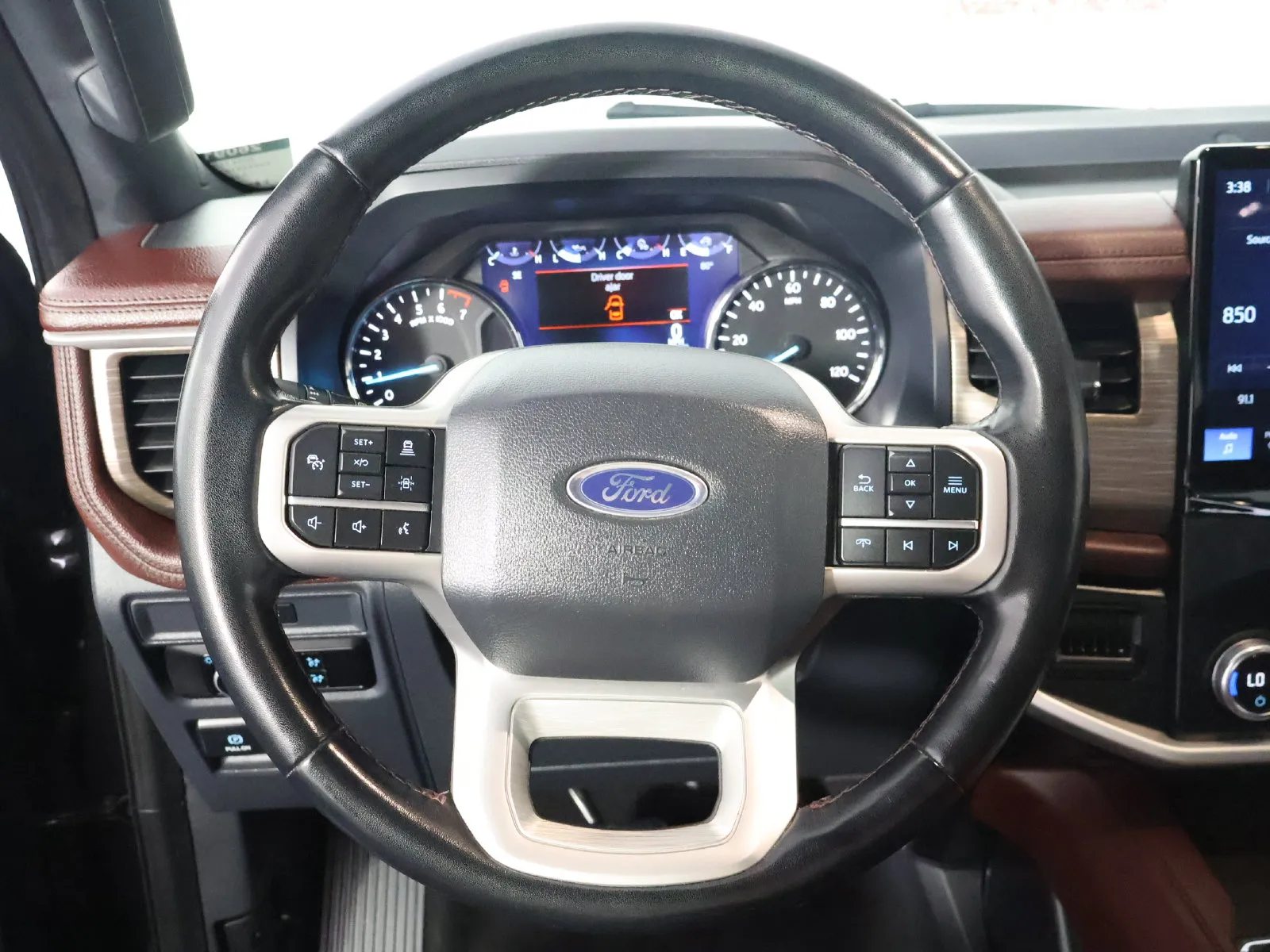 Ford Expedition photo 34